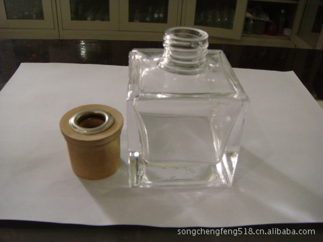 厂家直销玻璃瓶;麻点饮料玻璃瓶;葫芦麻油玻璃