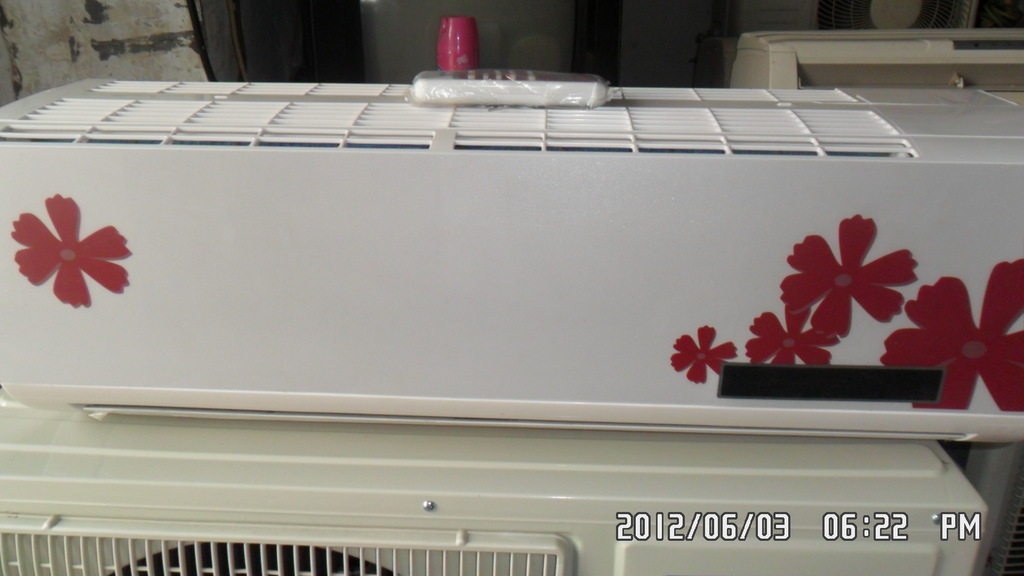 库存大量批发名牌空调室内机 海尔 海信图片,库