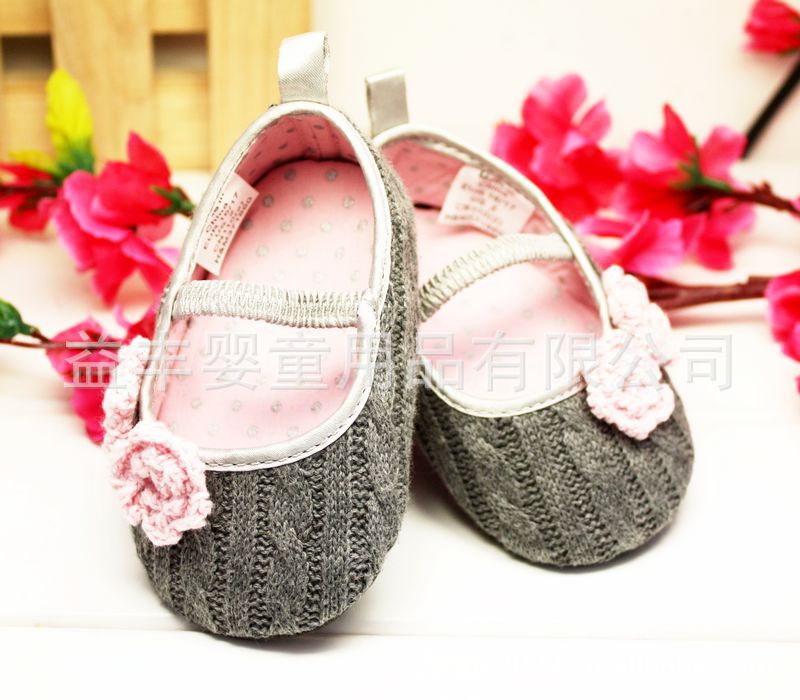 【0-1岁女宝宝鞋子夏季凉鞋软底婴儿鞋防滑学