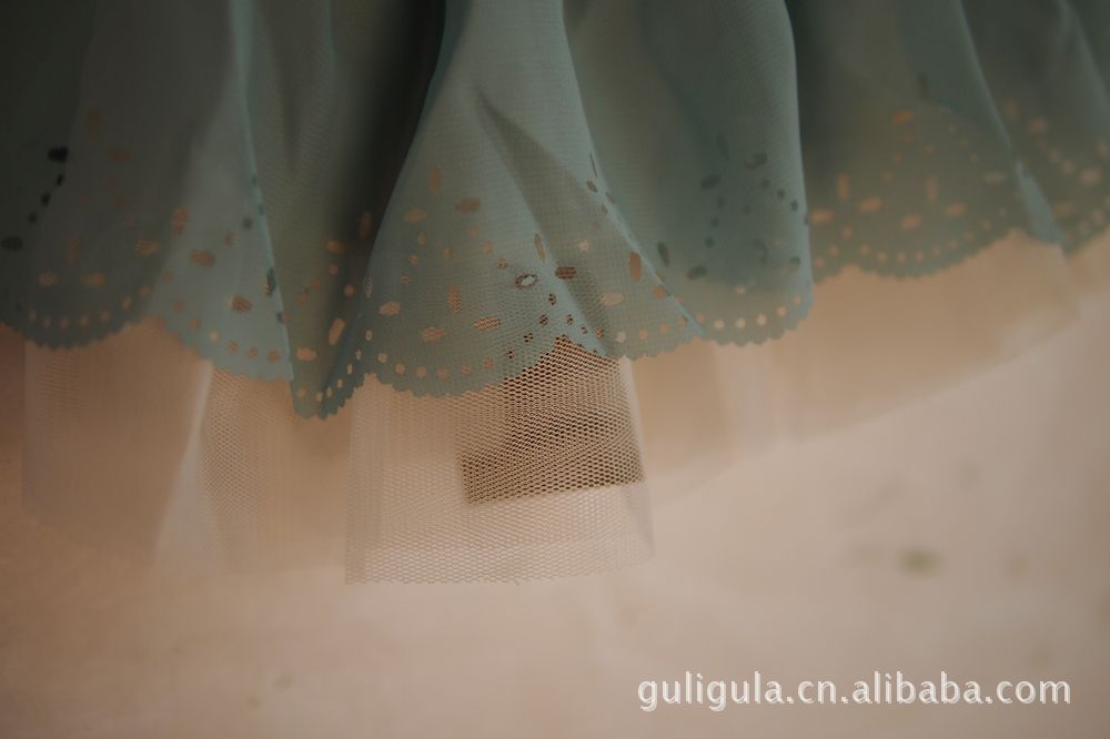 [厂家直销]2012夏款儿童激光割花雪纺短裙 56