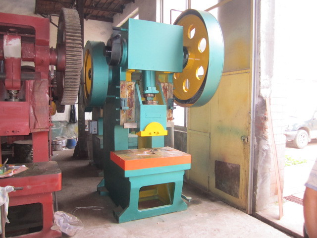 生产J23-100t冲压机床优选淄博叶元机床厂图片