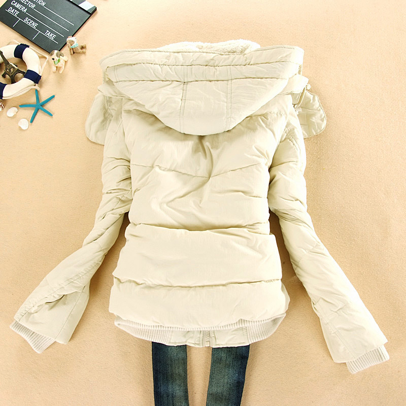 秋冬装<em>少女装</em>学院风<em>依恋</em>小熊维尼连帽短款两穿