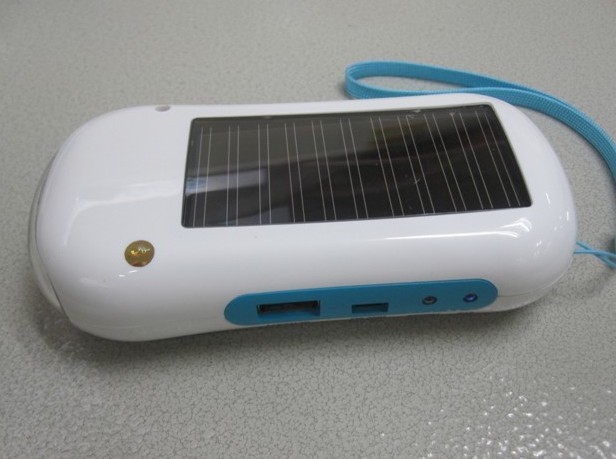 【供应太阳能收音机 LED手电筒 万能充电器(图
