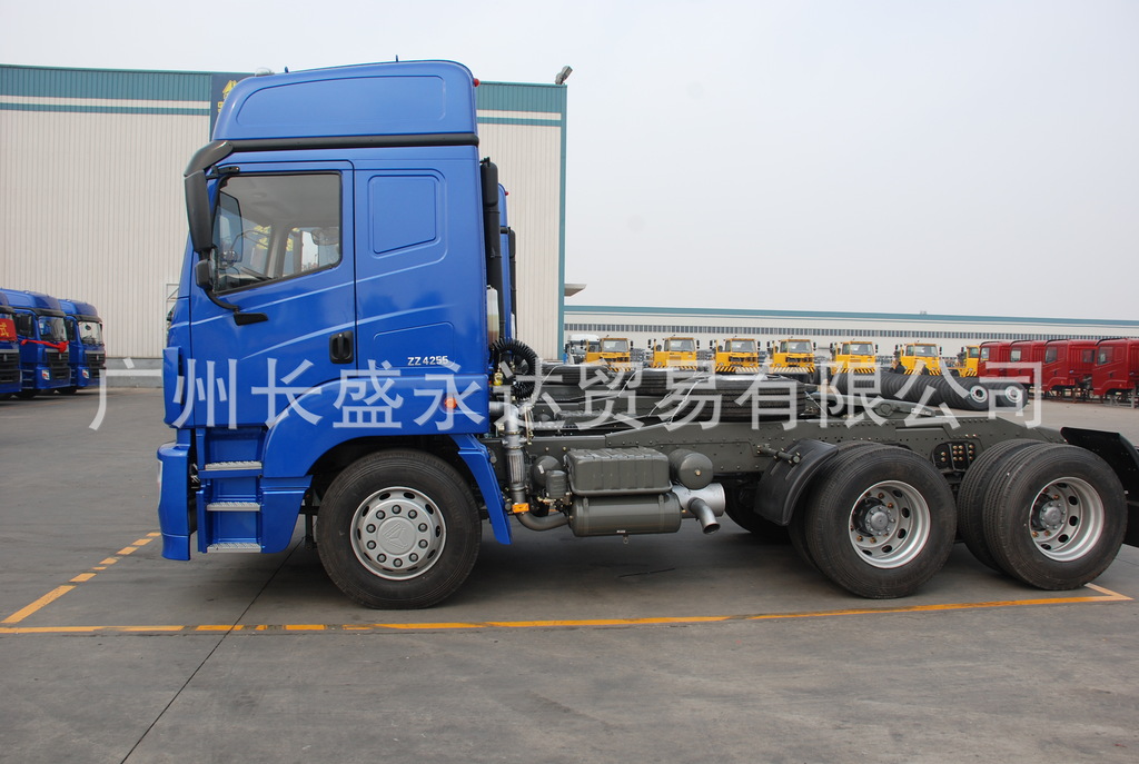 供应中国重汽品牌/中国重卡/中国重汽豪运6×4牵引车/豪运牵引车