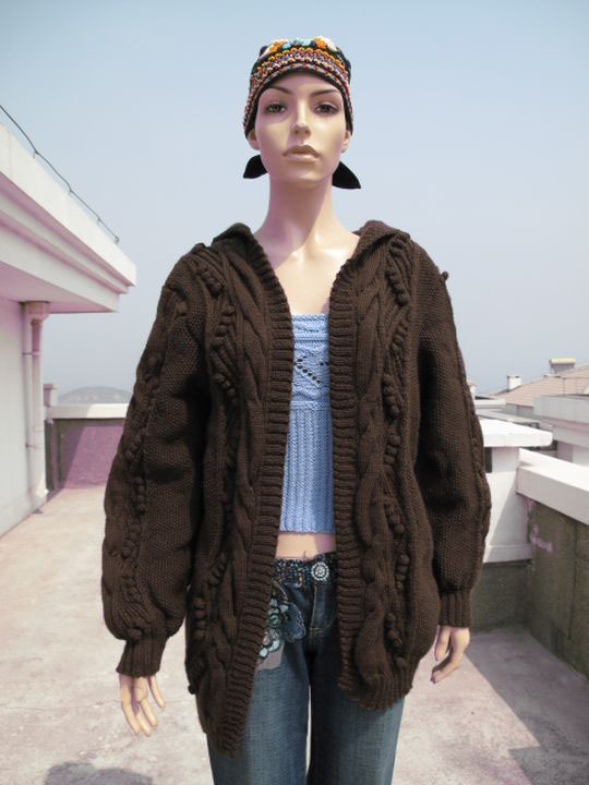 家五折供应闲云正品专柜女装连帽麻花针<em>花样</em>手