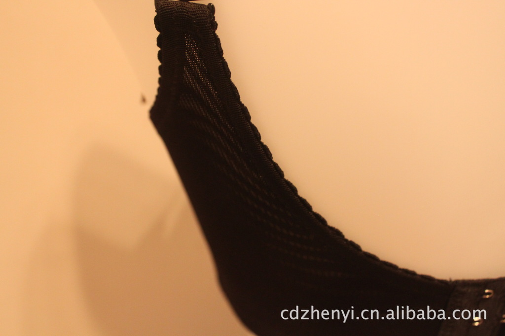 【热销正品<em>慕莎</em>纯专业调整型<em>内衣</em>黑色玫瑰<em>精油</em>