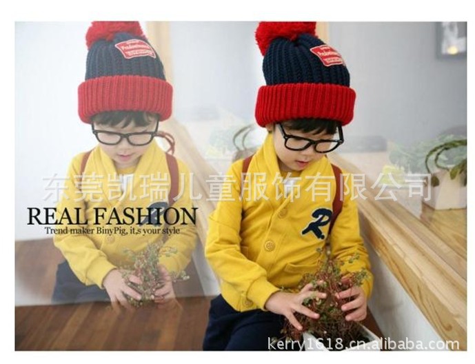 韩版童装 R字母<em>外套</em> 男女<em>童开衫外套</em> 广州童装