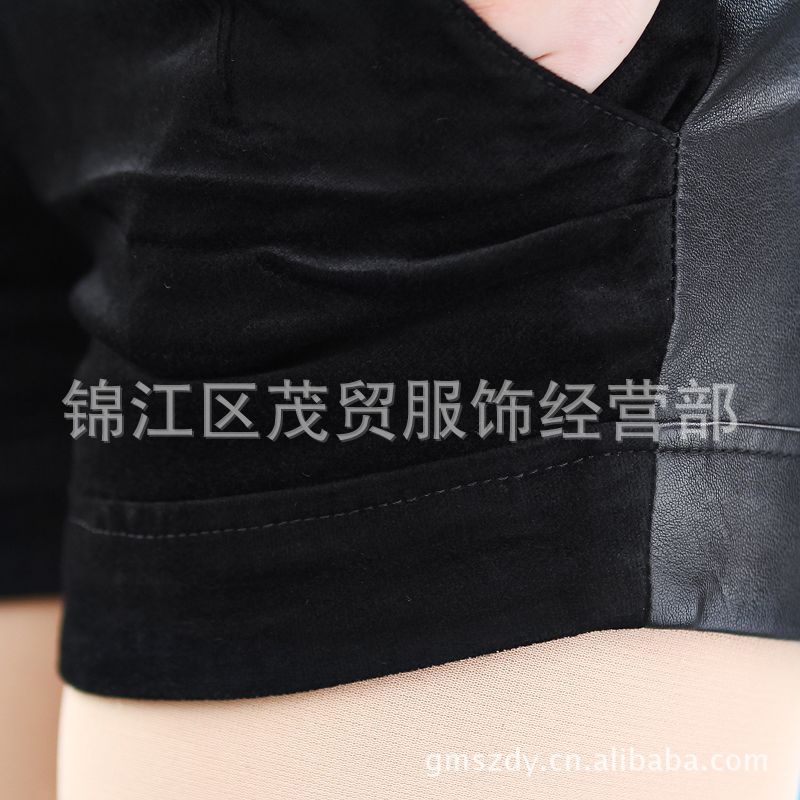 天思一达K09 秋冬款2011新款<em>女装百搭皮短裤</em>