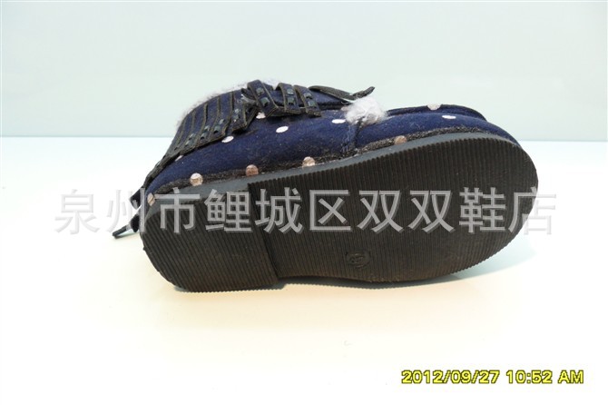<em>小童星</em>12冬季童鞋童靴批发9902绒面韩版流苏