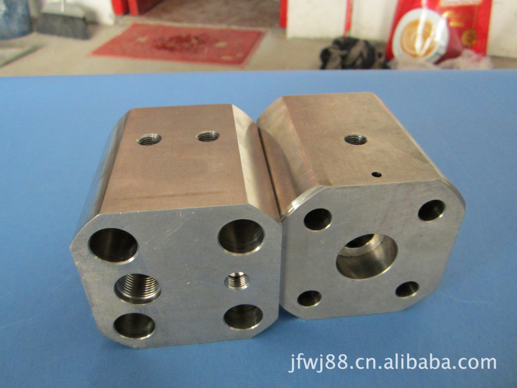 供应不锈钢接头 不锈钢加工 不锈钢精密加工与制作