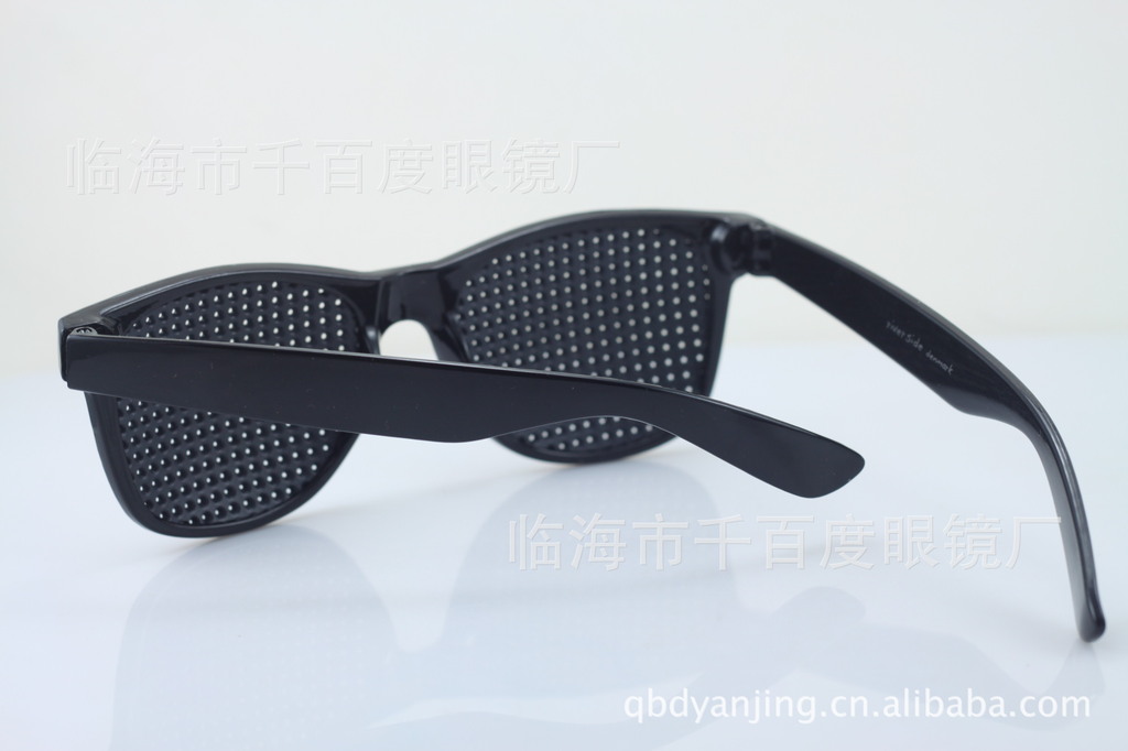 外贸出口欧美国家环保产品 针孔太阳眼镜 塑料