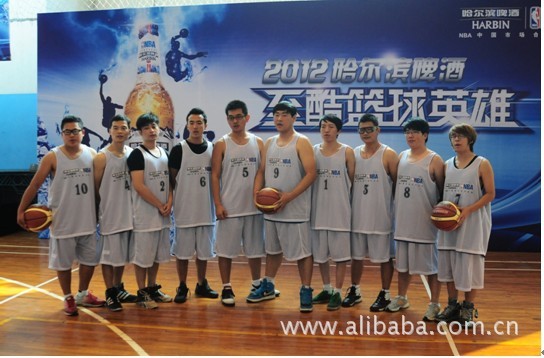 哈啤线下活动精彩绝伦,状元榜眼大显高超球技