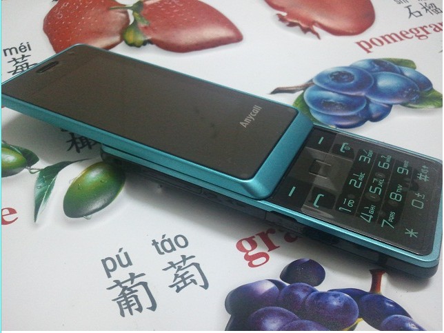 Мобильный телефон Samsung S5580 Мобильный телефон Samsung S5580