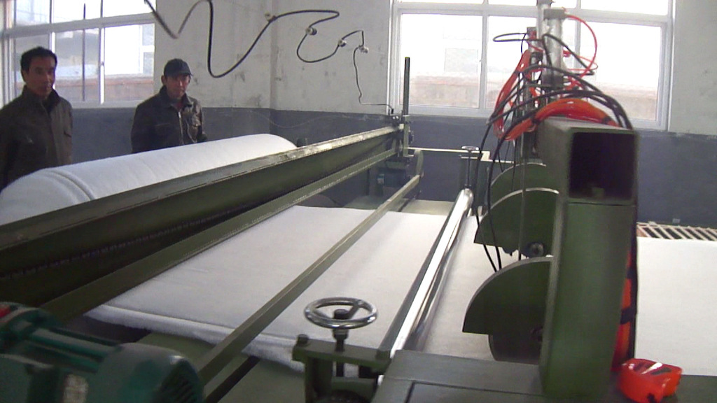 M4H00447_2012810151858裁断机