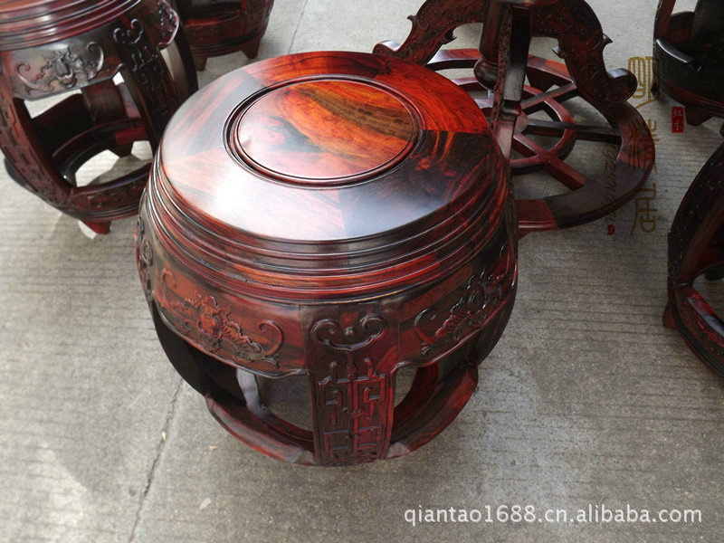 红木家具 老挝大红酸枝精美雕花鼓桌凳7件套图