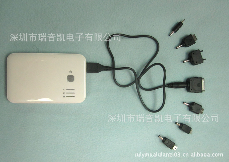【双USB新动力,5000AMH高能量手机移动电源