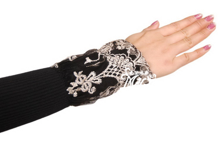 2012秋冬季新品女装<em>款式</em> <em>韩版</em>蕾丝袖口<em>高领</em>百