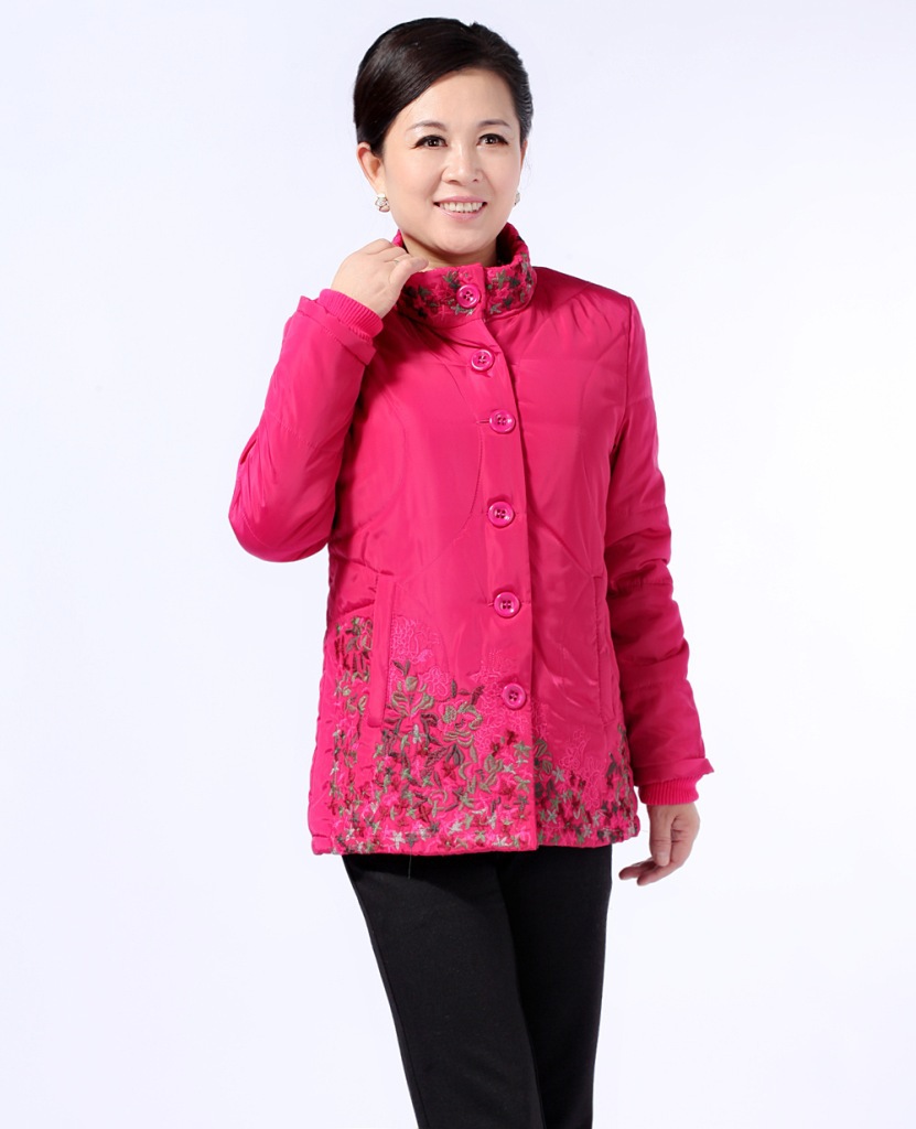 存<em>棉衣</em>批发 中老年女装时尚修身<em>绣花女棉服</em> 保