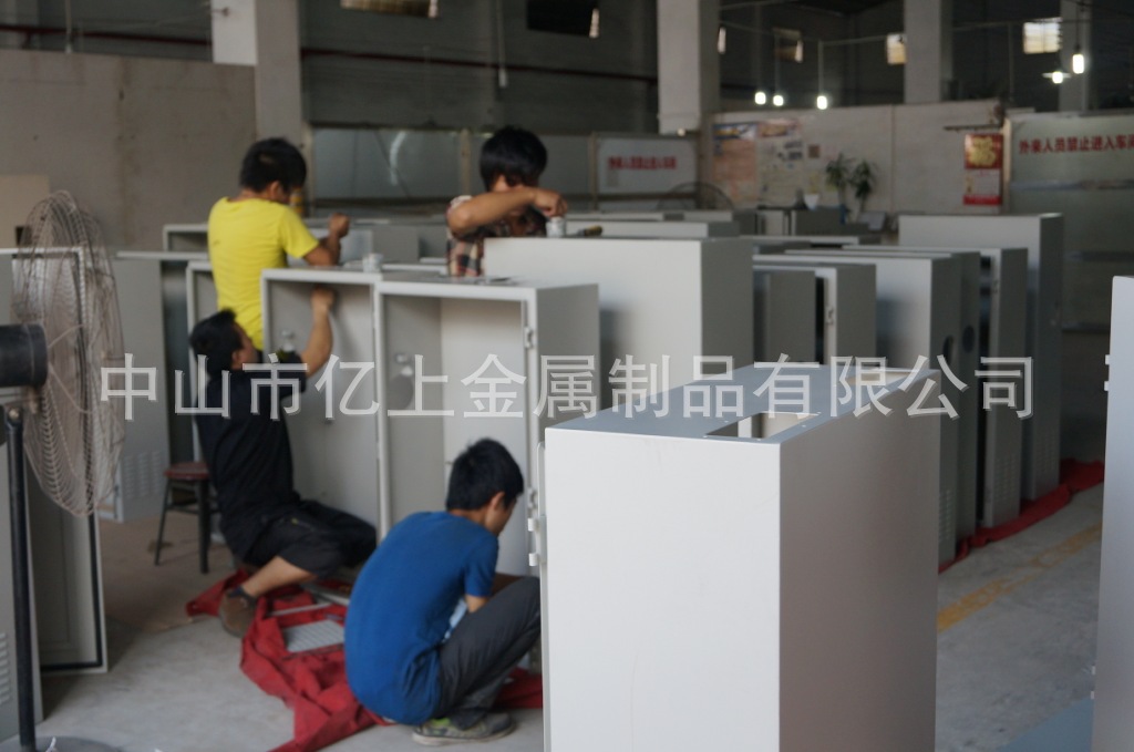 数控冲孔加工 冲压加工 折弯加工 钣金加工冲孔钣金厂