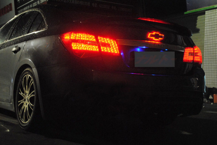 轴距增加60mm盾型前格栅贯穿式尾灯超级屏幕你选燃油版还是纯电版？