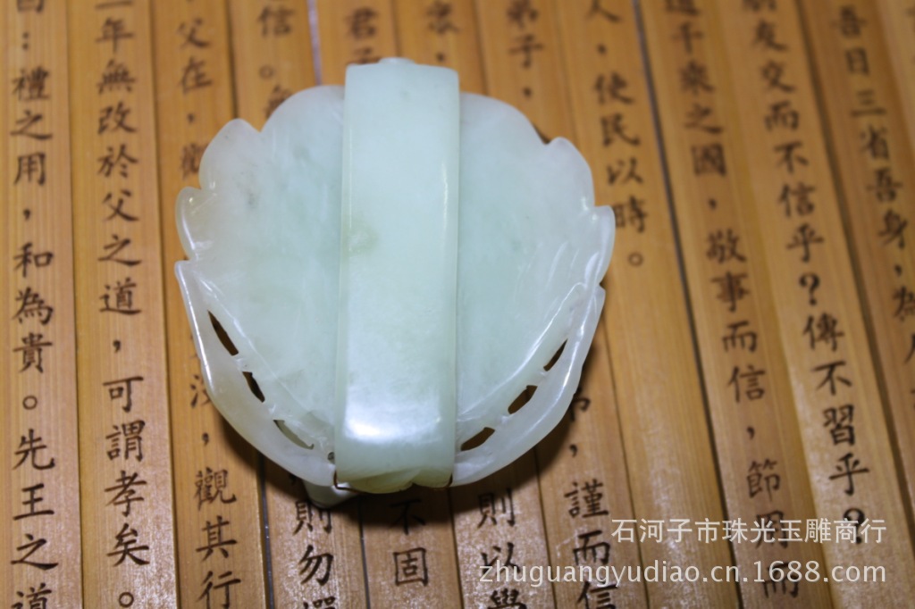 产品详情 品牌/型号:珠光玉雕 表面工艺:抛光 材质:和田玉 加工定制