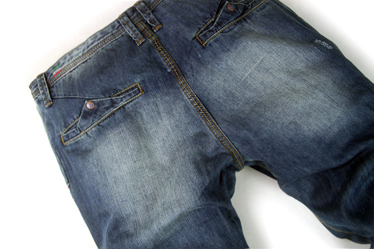 批发采购男式牛仔裤-13跨14年度十大潮流品牌