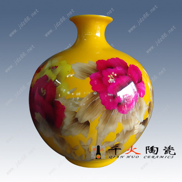 16、麦杆画10斤装黄釉酒瓶TCJP00070016