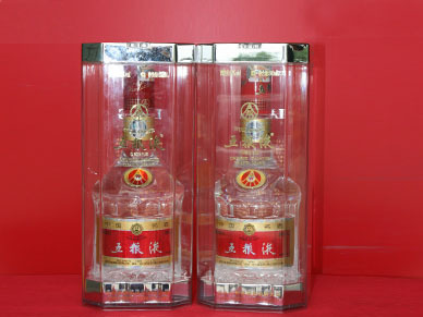 供应52度 五粮液 浓香型白酒 水晶瓶装 正品保证 全国包邮