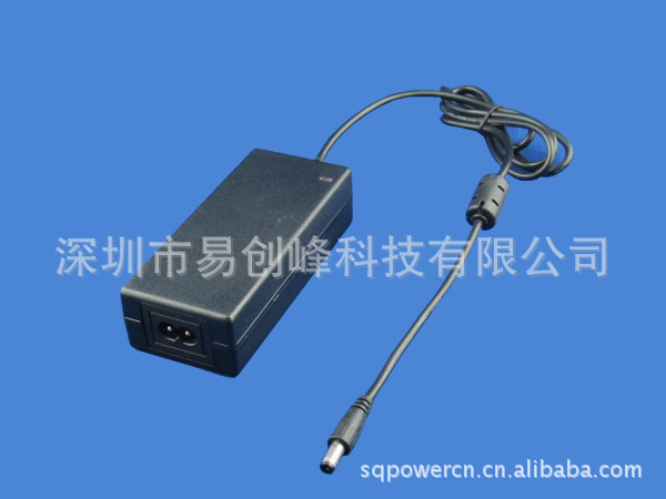 60W8字尾桌面电源适配1