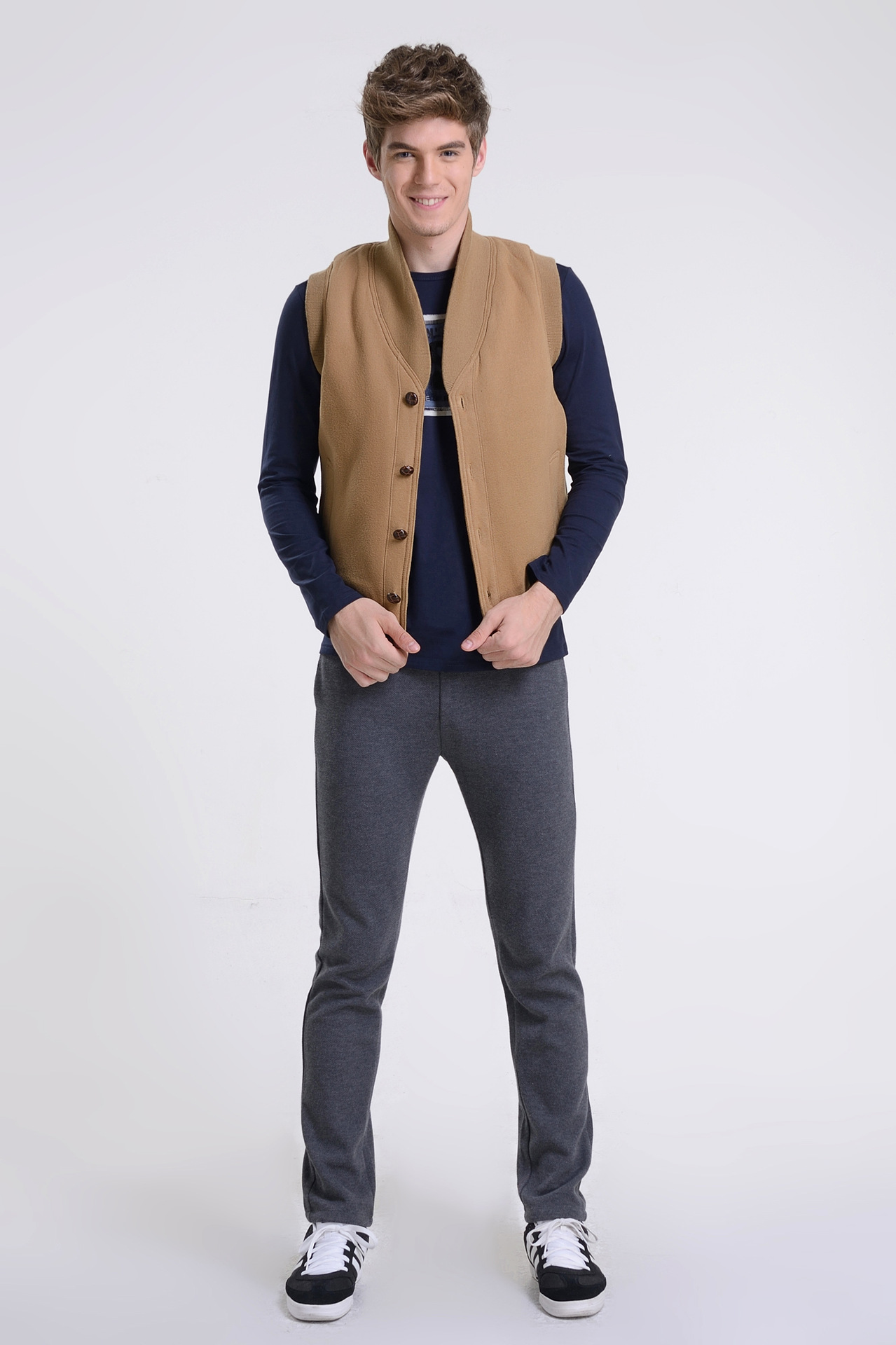 供应<em>批发</em> 时尚百搭秋冬款<em>男装</em> 精品修身个性时