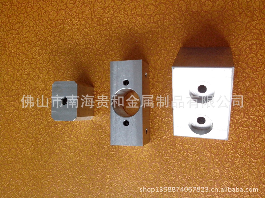 鉆孔攻牙