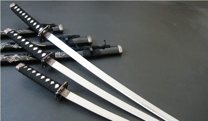 龙泉宝剑日本刀 加厚刻龙武士刀 东洋刀批发未开刃