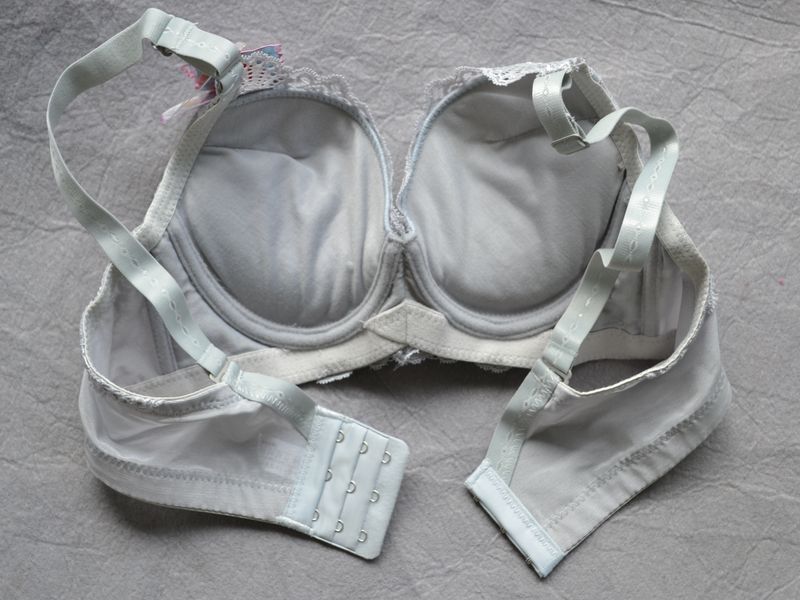 【379#A杯加厚三排扣内衣 <em>文胸批发</em>】价格,厂