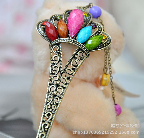 藏饰时尚复古雕花彩钻发簪