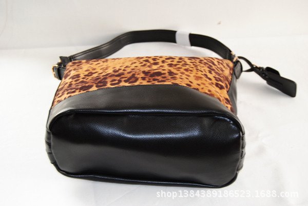 Bag-A1205401