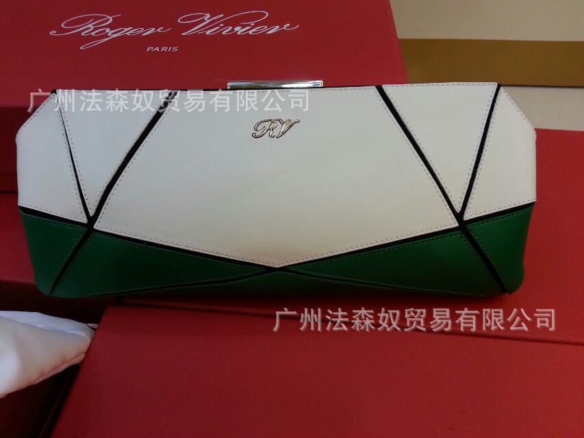 7)白，綠色