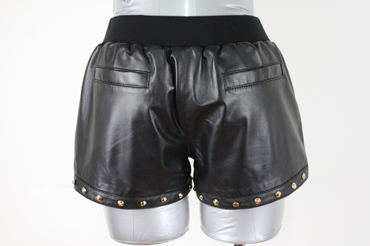 <em>批发</em>采购女式休闲裤-2013新款海宁正品真皮皮