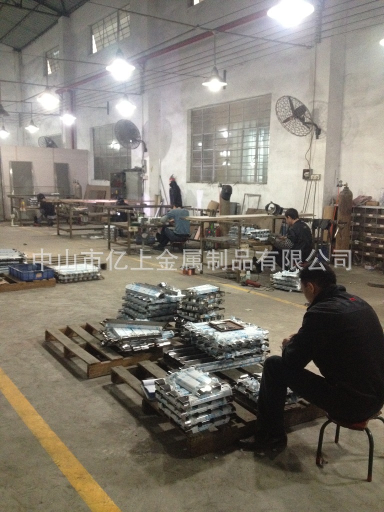 数控冲孔加工 冲压加工 折弯加工 钣金加工冲孔钣金厂