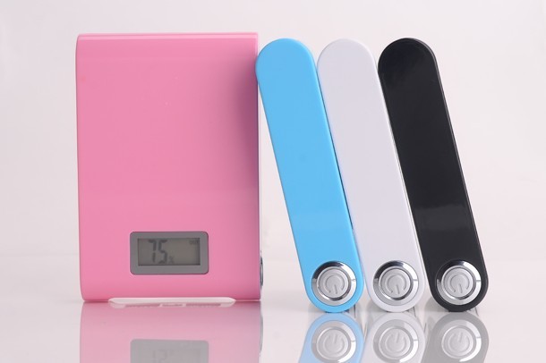 phone三星充电宝 12000毫安带液晶显示屏 带L