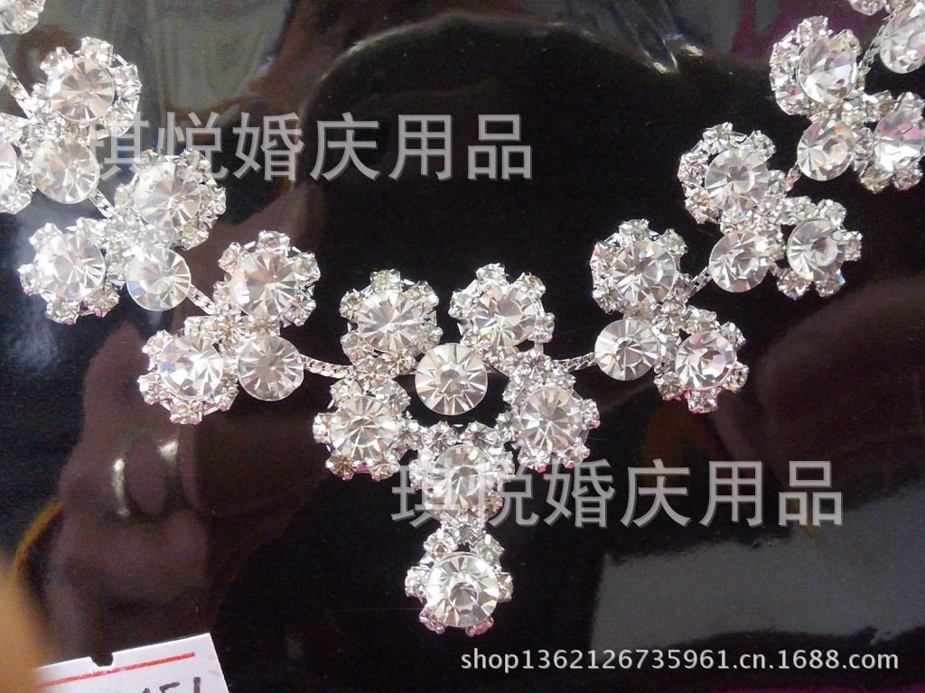 悦琪婚纱(3)