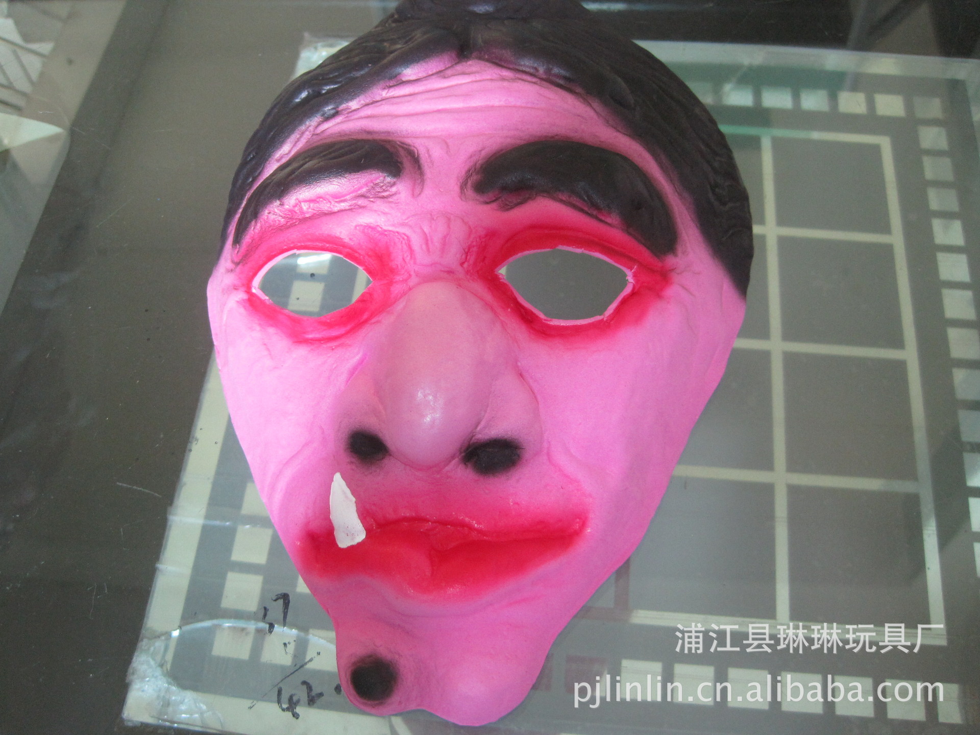 采购化妆服饰道具-万圣节鬼面具\/万圣节场景布