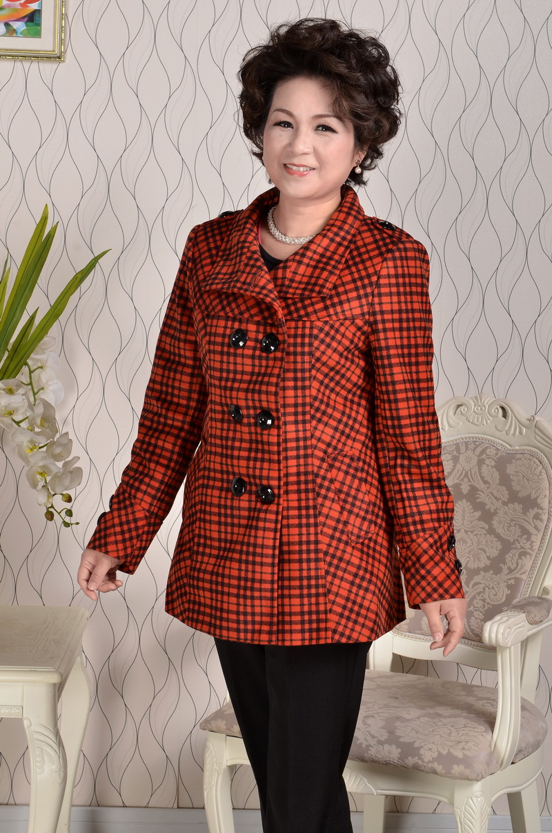 <em>秋冬</em>厚款时尚<em>中年女士</em>妈妈装格子<em>外套</em> 呢大衣