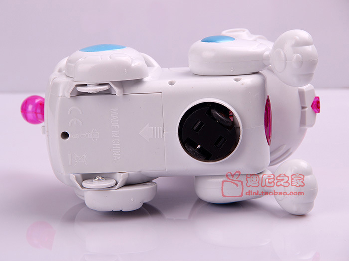 乐机器猫玩具 电动万向轮音乐灯光机械舞步 儿