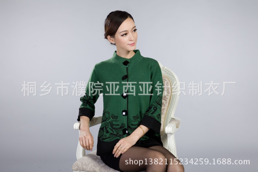 2013秋冬尊贵妈妈装新款羊毛衫