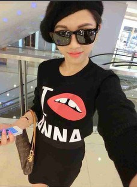 2013秋冬新款<em>韩版毛衣</em>女<em>套头</em>字母加印花嘴唇