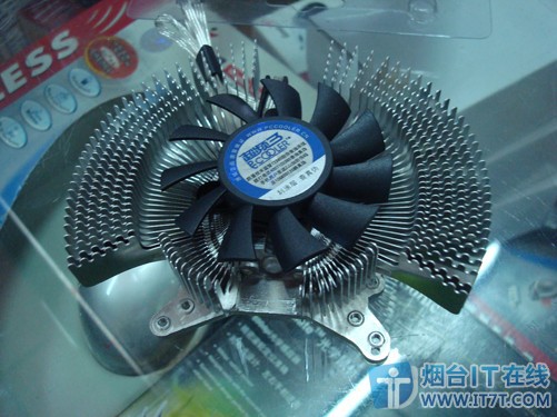 显卡风扇声音突然变大_显卡风扇很响是显卡坏了吗_显卡风扇 声音大