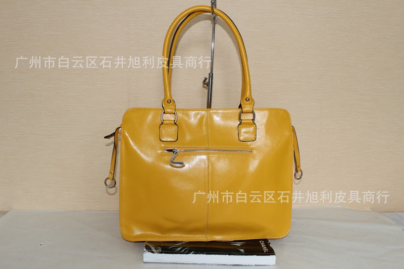真皮<em>女包货源</em>欧美时尚休闲牛皮单肩斜挎包购物