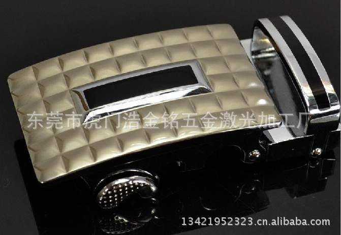 东莞虎门长安皮带扣图文激光镭射镭雕打标加工浩金铭