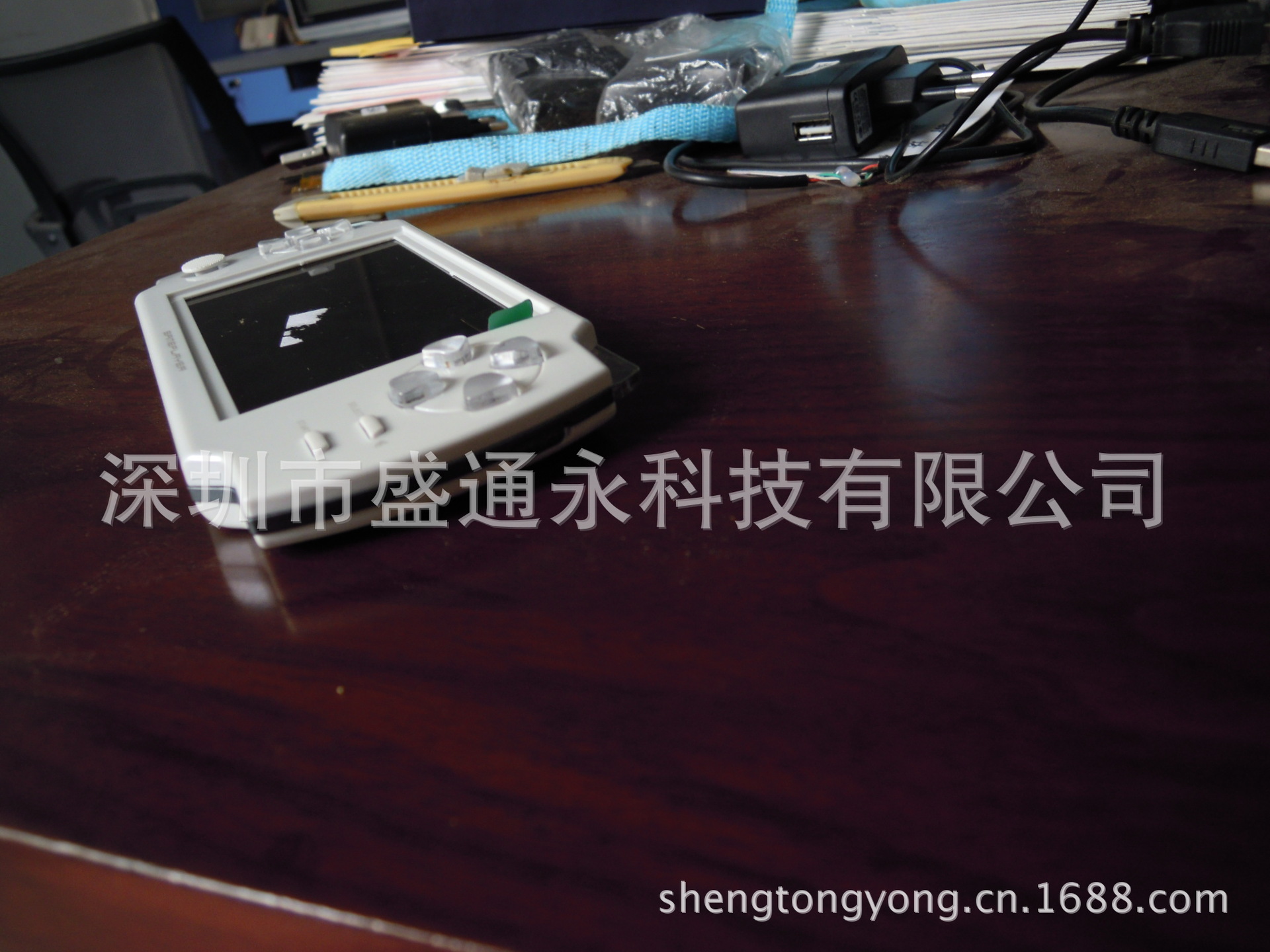 4.3寸超薄PSP