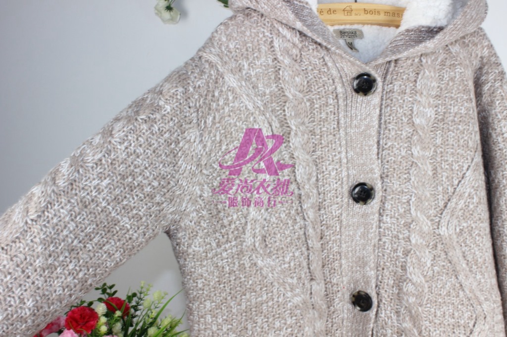 批发采购<em>女式毛衣</em>-外贸原单bershka女士<em>羊羔绒</em>